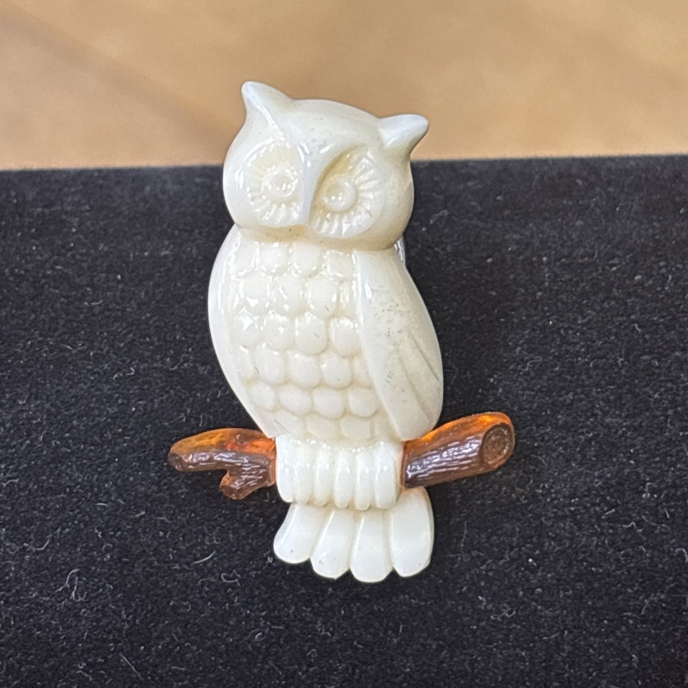Vintage 1984 Avon Lucky Friends Owl Lucite Lapel Pin Cream Amber Branch